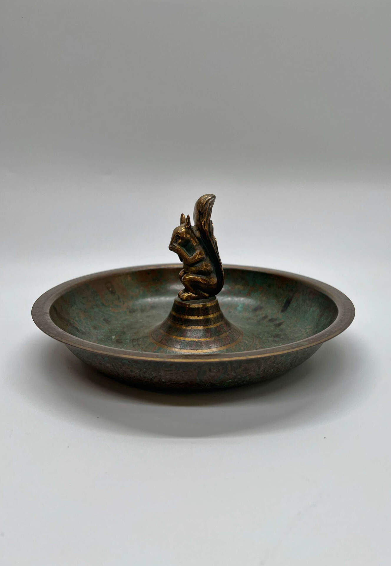 Squirrel Nut Dish #1405