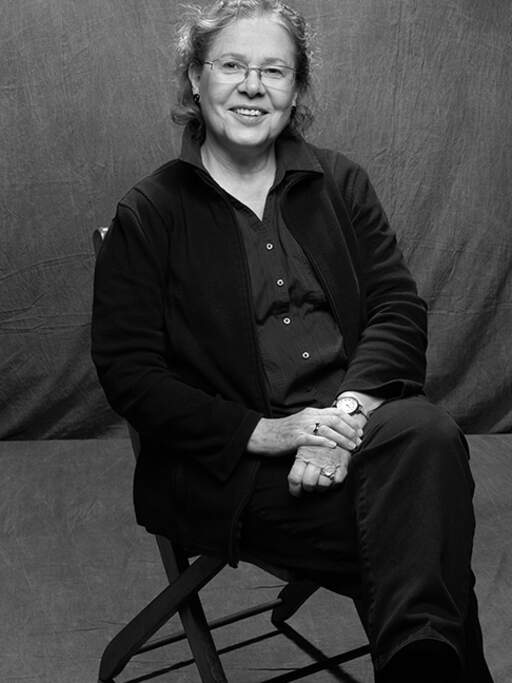 Carol Robak Molnar