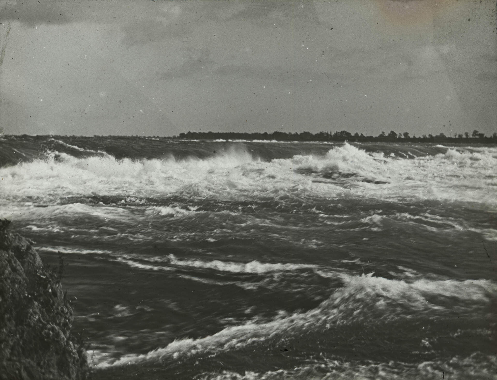 Niagara Falls, Rapids from 3 Sisters Island