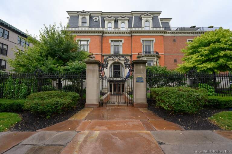 The Buffalo Club