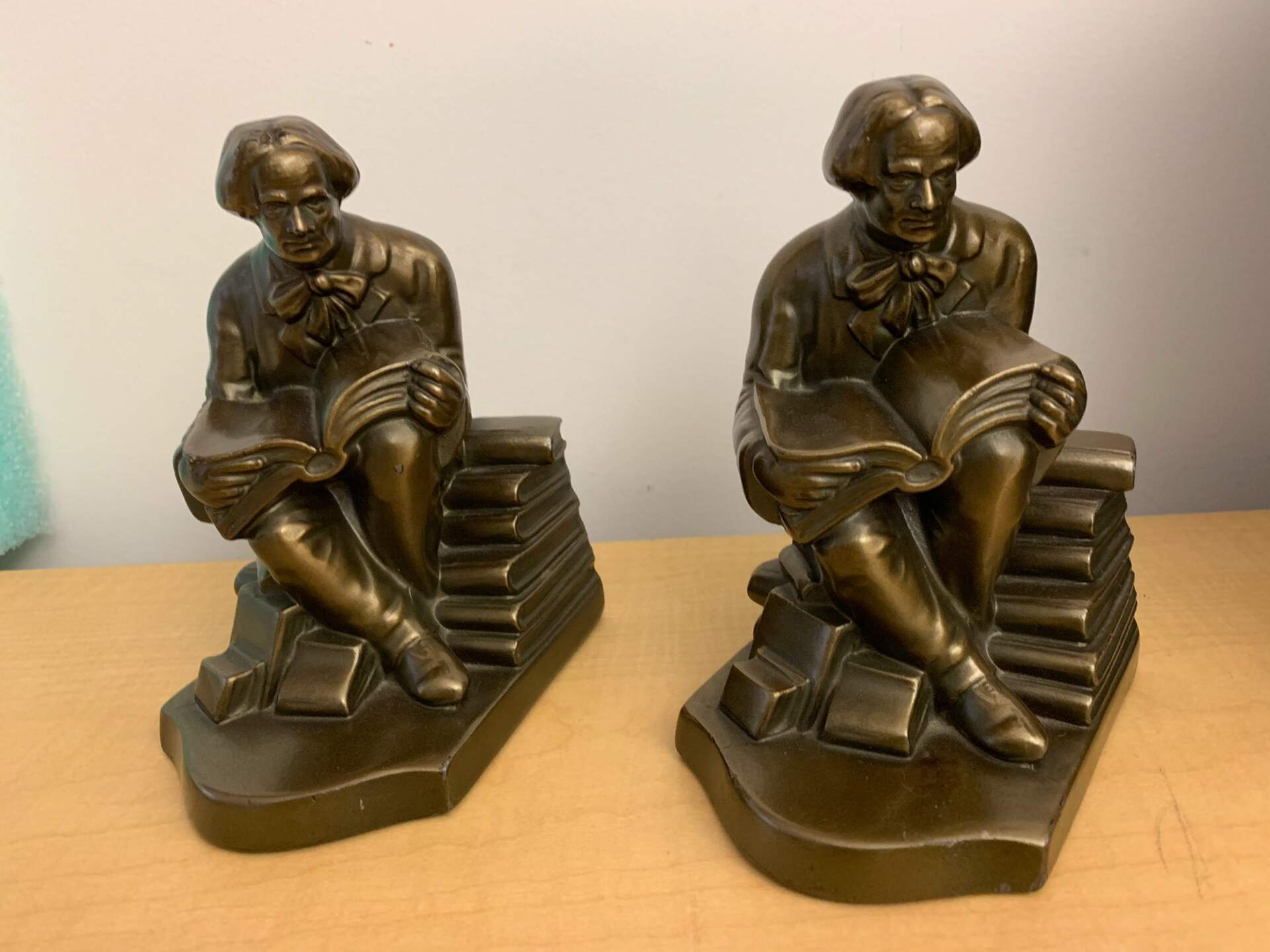 Bookworm (Elbert Hubbard Bookends)