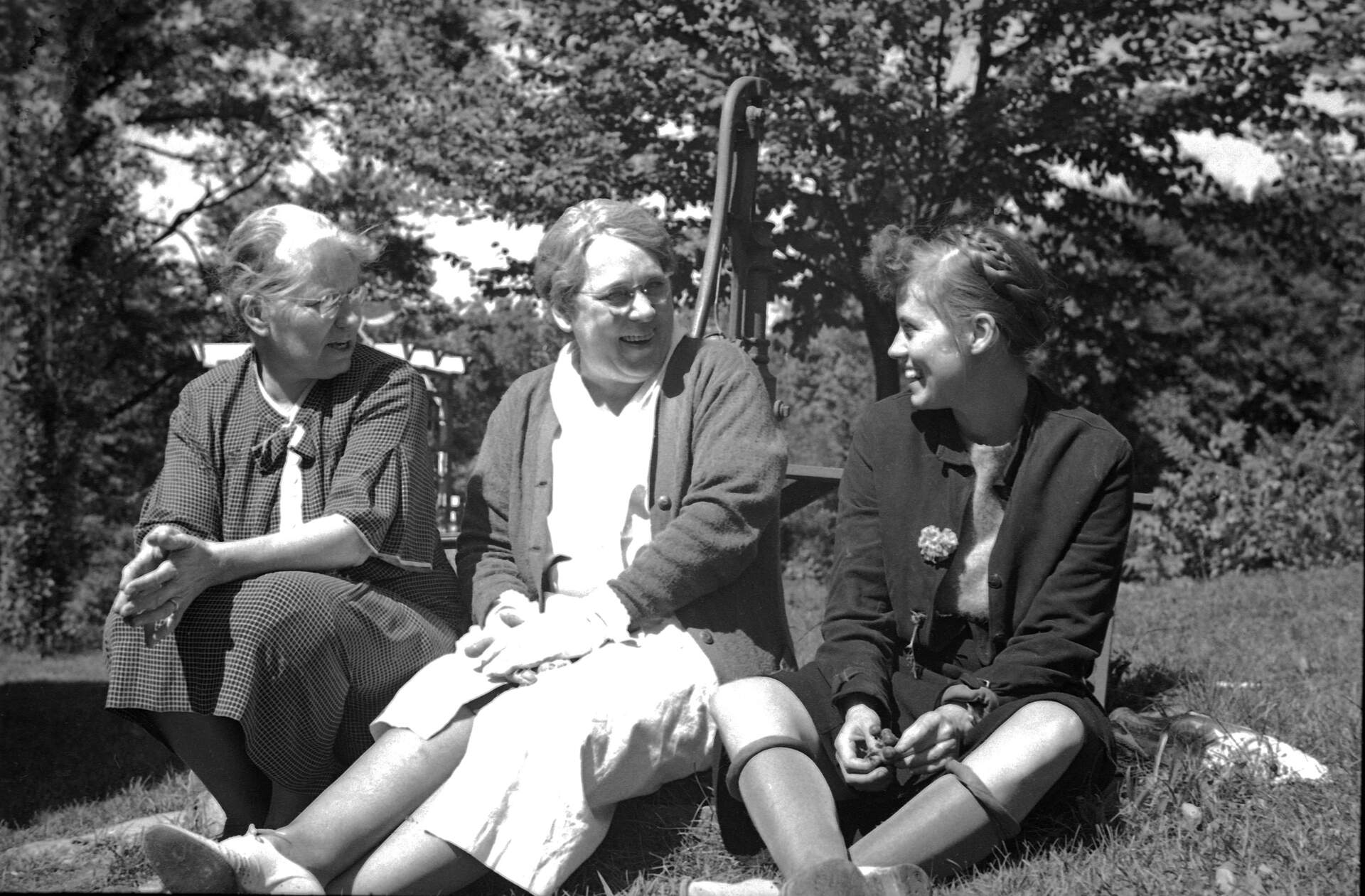 Untitled photographic negative (Virginia with two women)