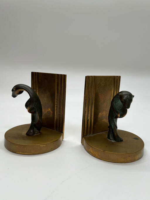 Otter Twins Bookends, Nordane