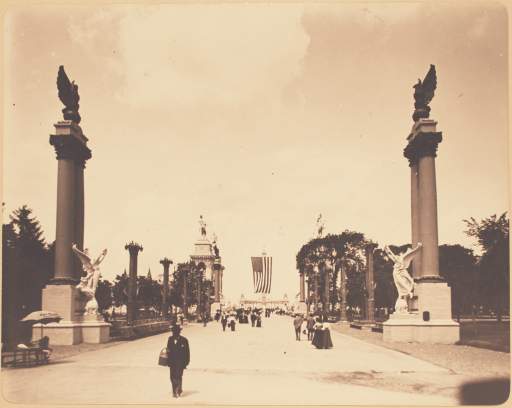 Lincoln Parkway Entrance