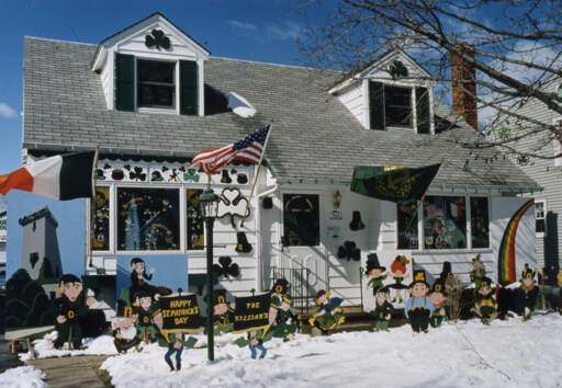 Judy & Howie Killian's St Patrick's Day display, Niagara Falls, NY, March 1999