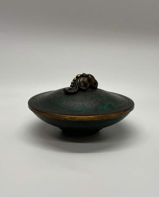 Lying Low Grapes and Leaves Candy Dish