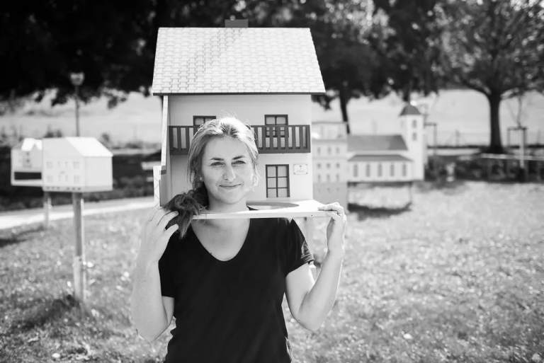 Burchfield Collaborates: Kateřina Šedá Comes to Artpark