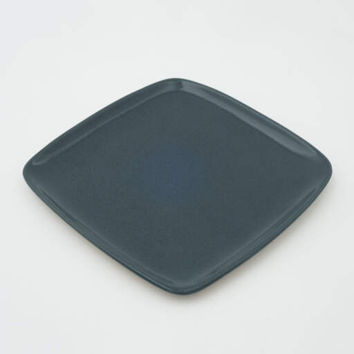 Square dinner plate, Design #31